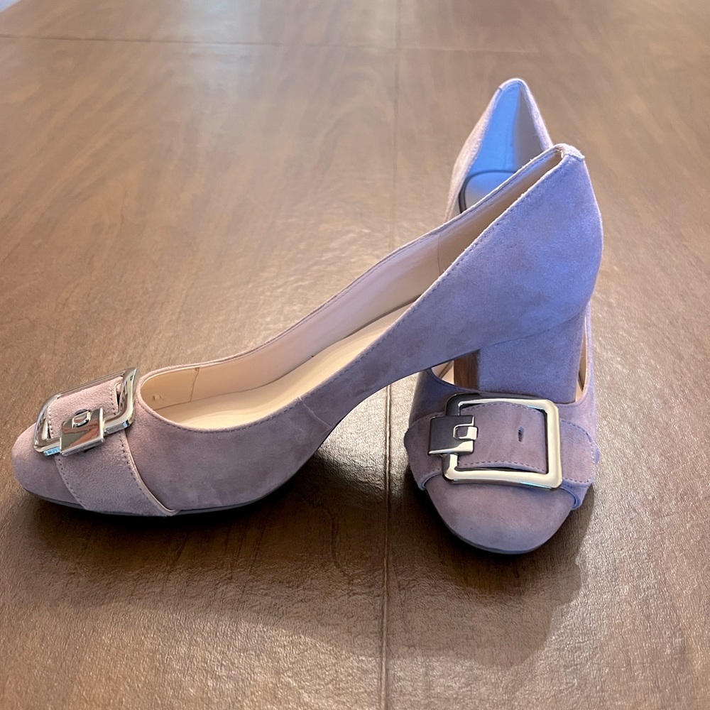 Gently worn Nine West chunky heels, size 8.5, beige neutral suede, gold detail.